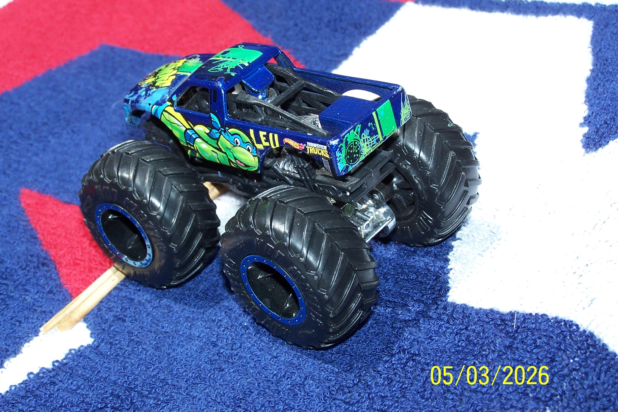 Monster TMNT Truck Leo