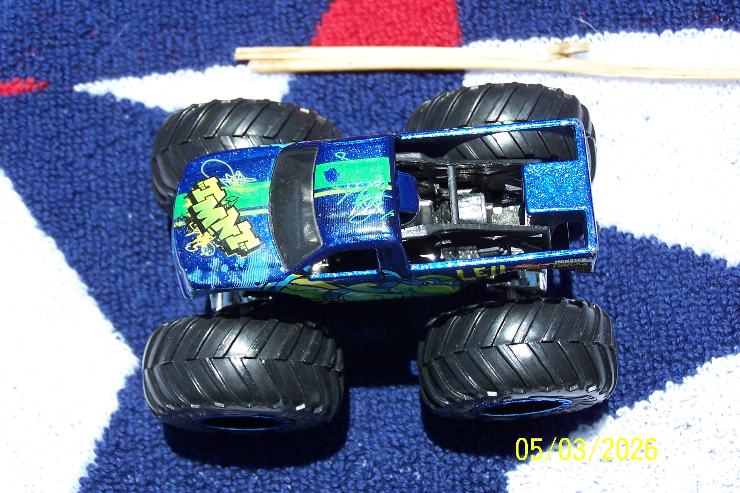 Monster TMNT Truck Leo