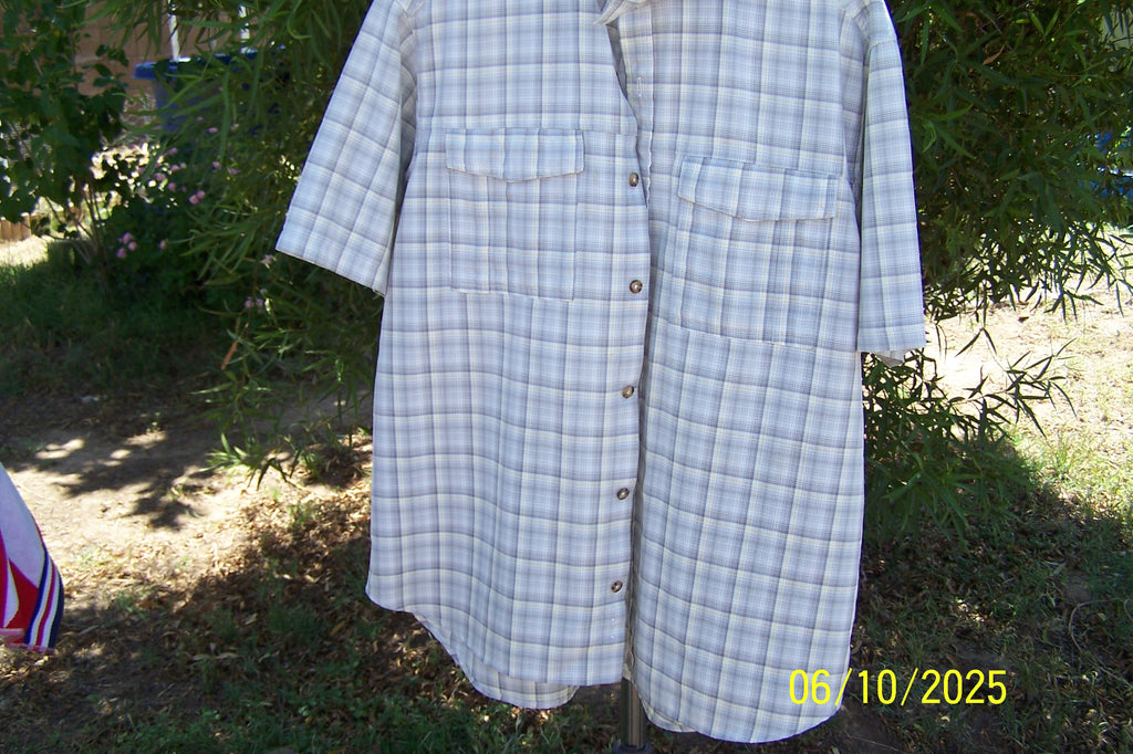 Huk Men's Tide Point Button-Down Short Sleeve Fishing Shirt ( Icon) Vented back, Windsurfer Mini Plaid, Style 8117