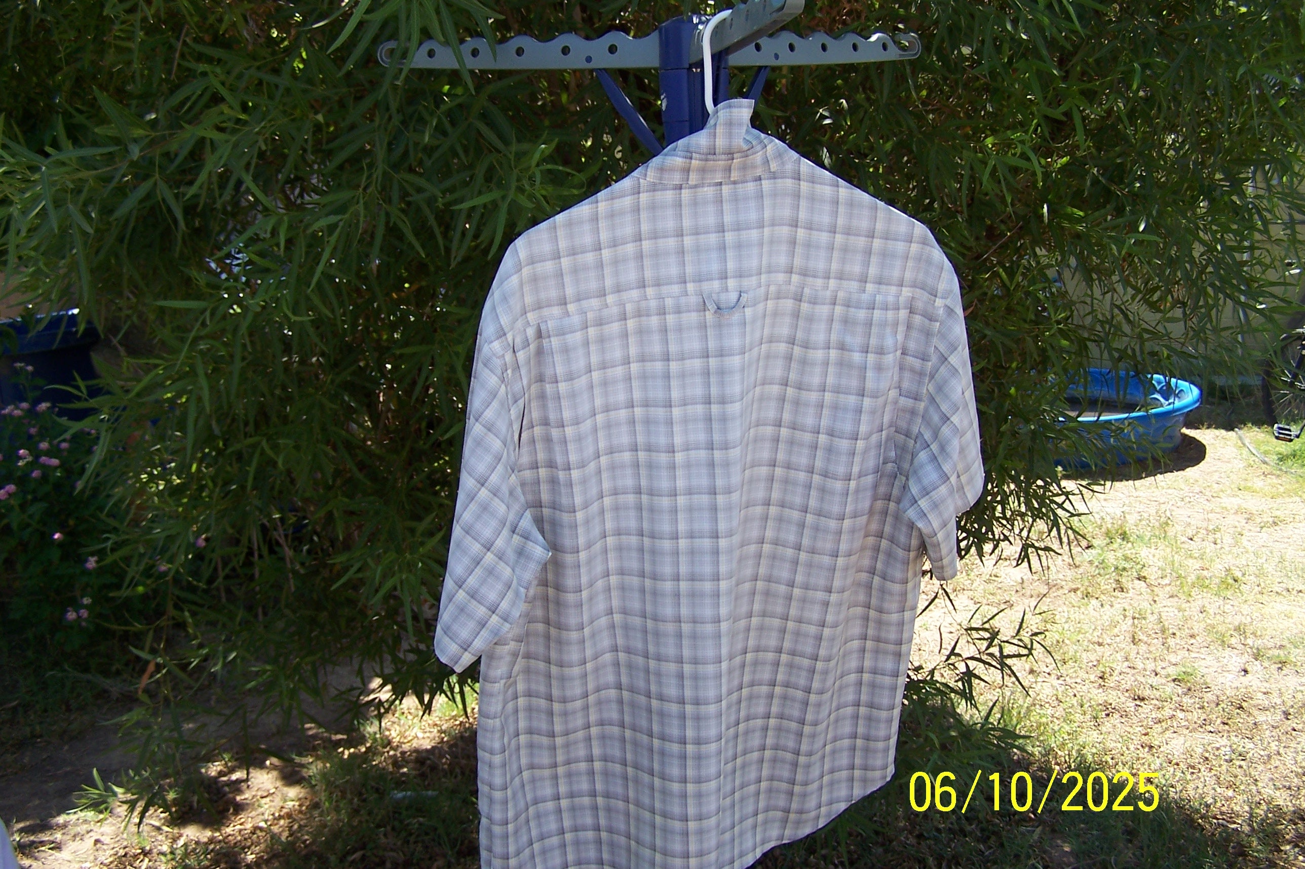 Huk Men's Tide Point Button-Down Short Sleeve Fishing Shirt ( Icon) Vented back, Windsurfer Mini Plaid, Style 8117