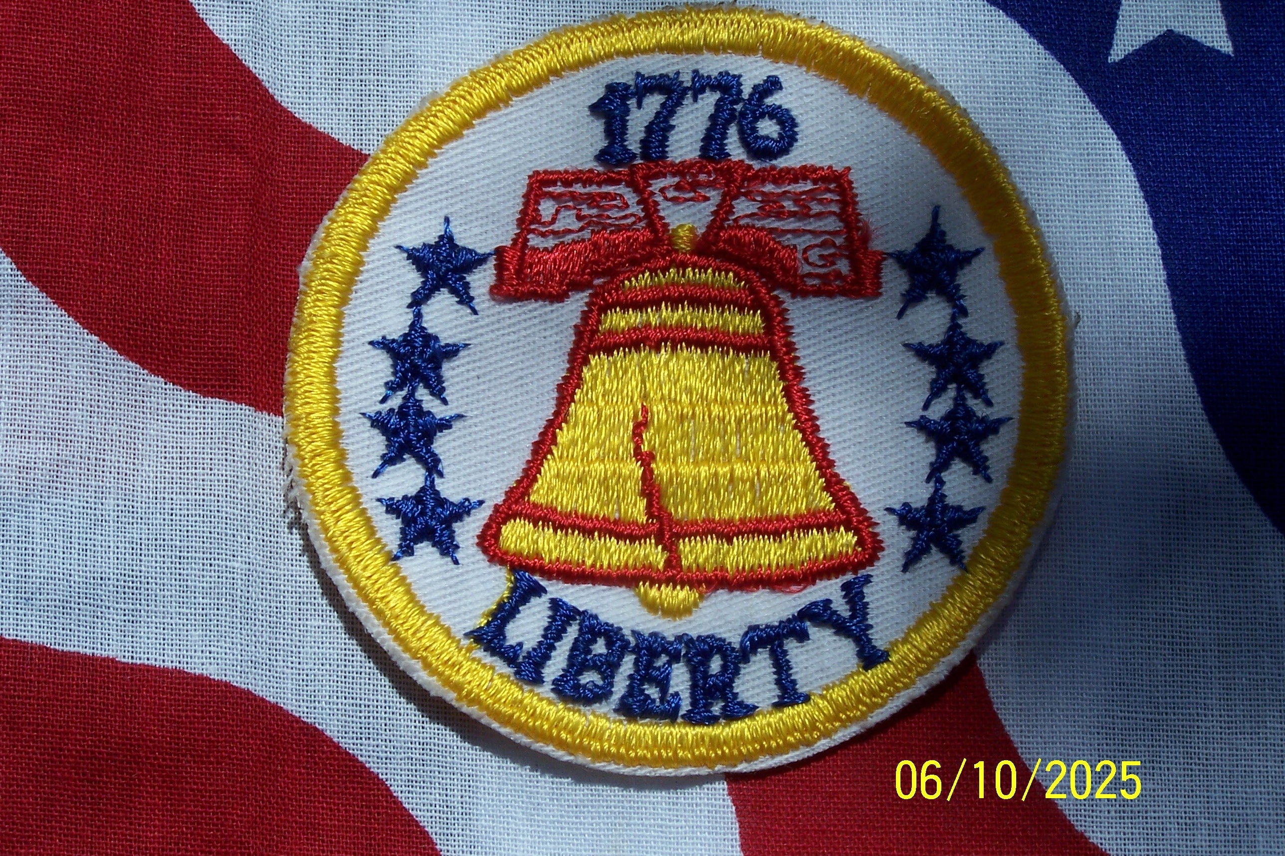 Vintage 1776 Liberty Bell American Indepencance, and Vintage American Revolution 1776-1976 Celebration Patch