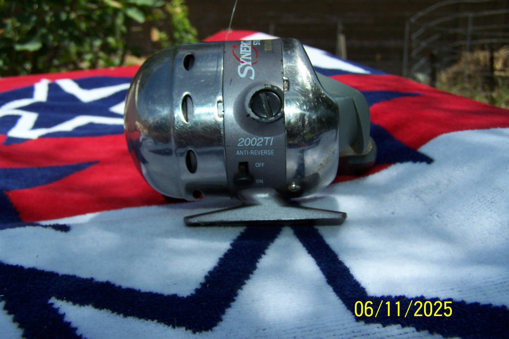 Vintage Synergy Steel Titanium Shakespeare (2002TI) Spin cast Reel