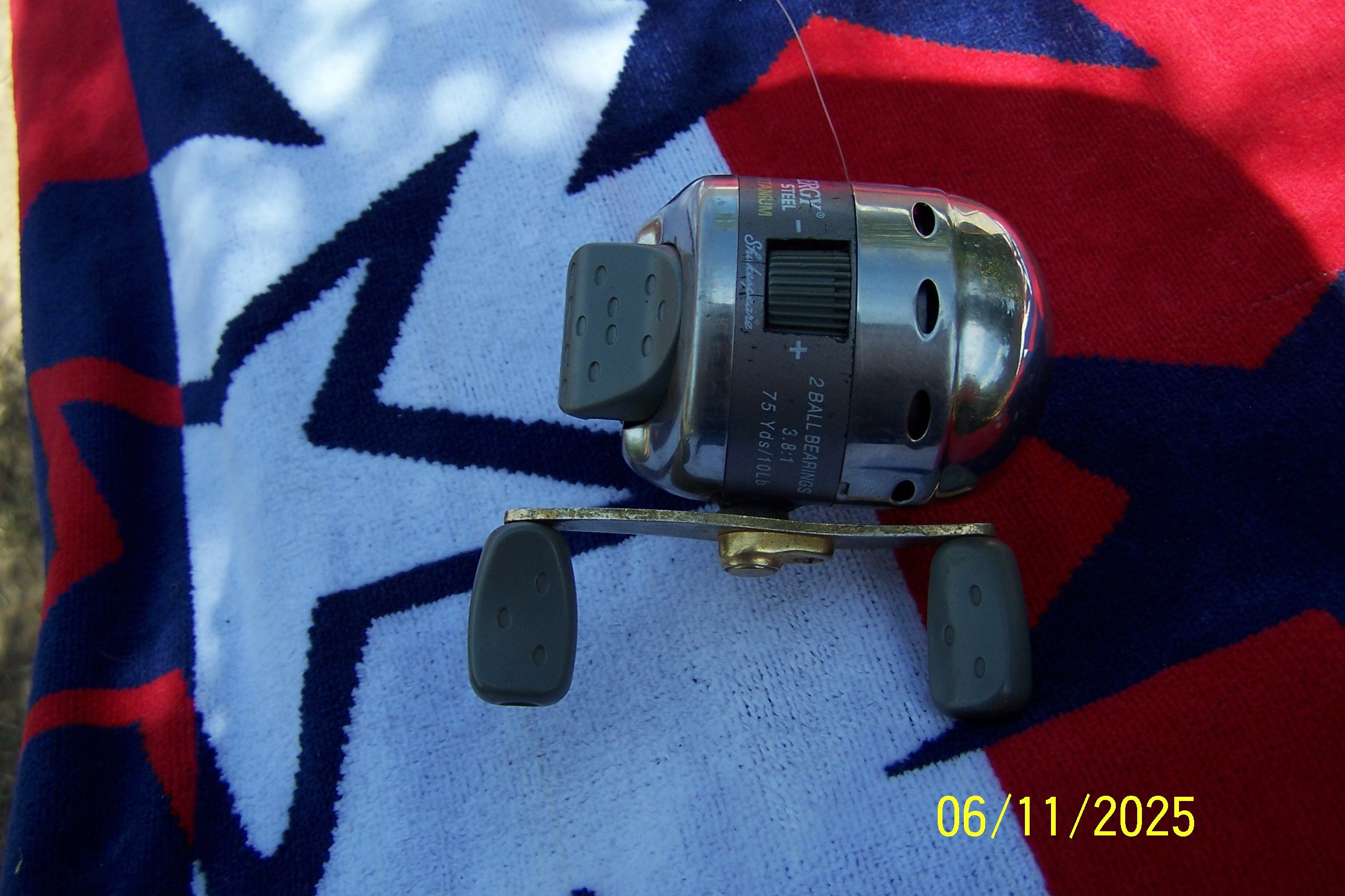 Vintage Synergy Steel Titanium Shakespeare (2002TI) Spin cast Reel