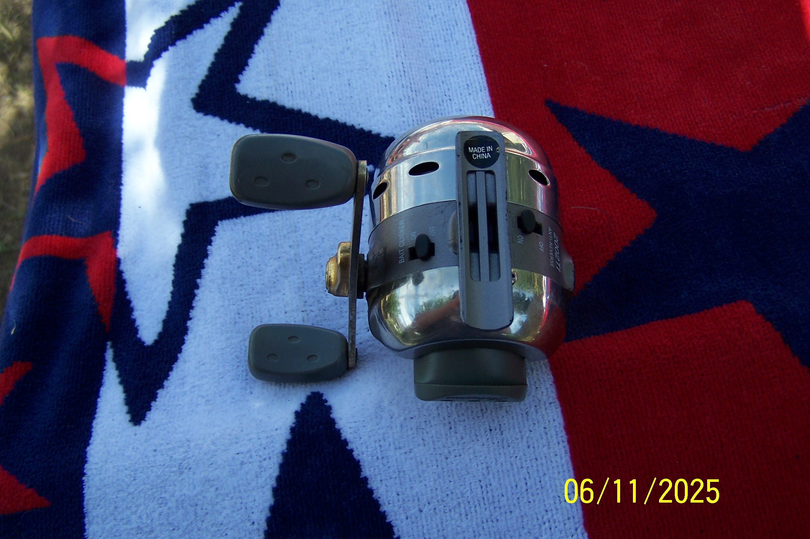 Vintage Synergy Steel Titanium Shakespeare (2002TI) Spin cast Reel