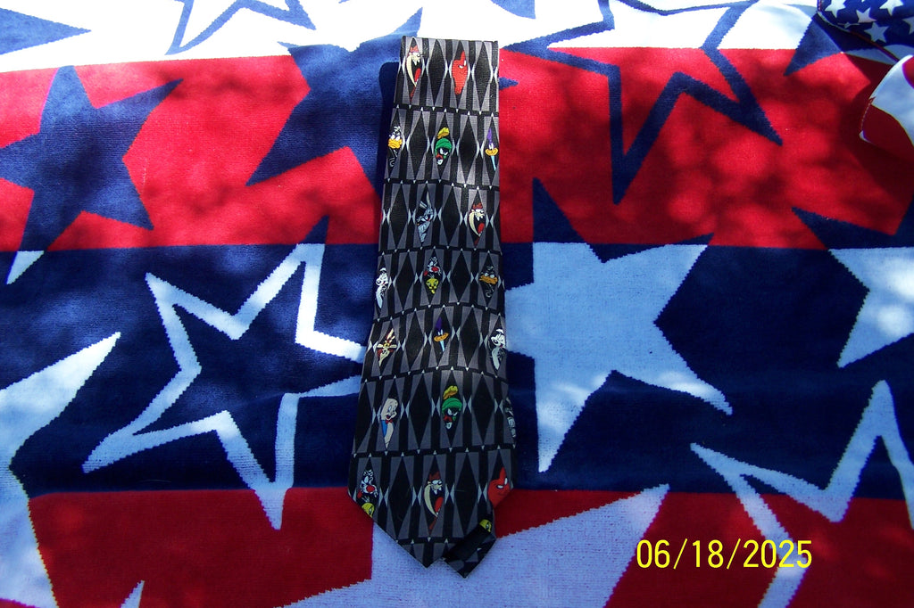 Vintage Looney Tune Necktie Warner Bro Cartoon Characters 2000