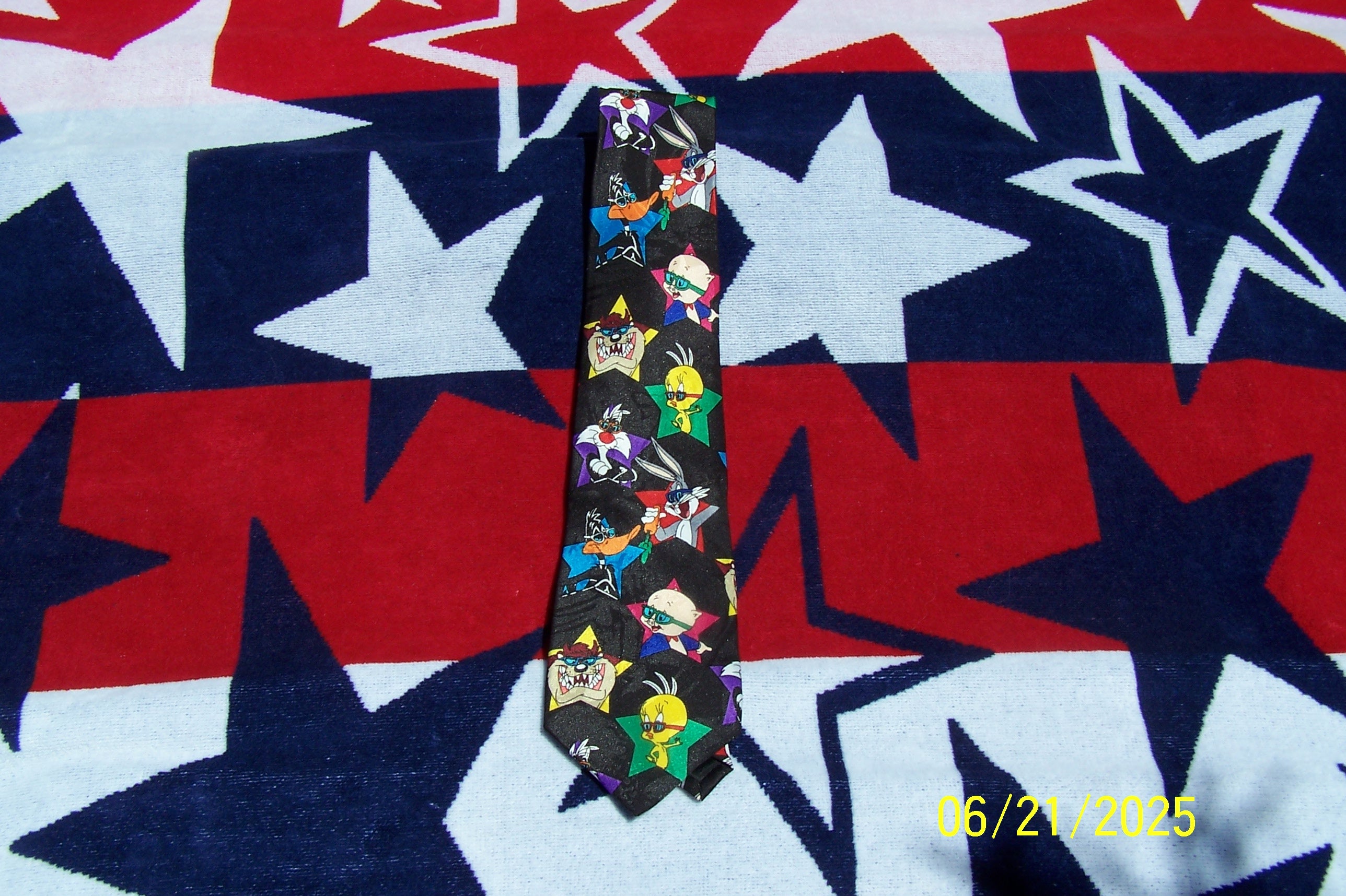 Vintage Looney Tune Mania Necktie 1993 (Super Star)
