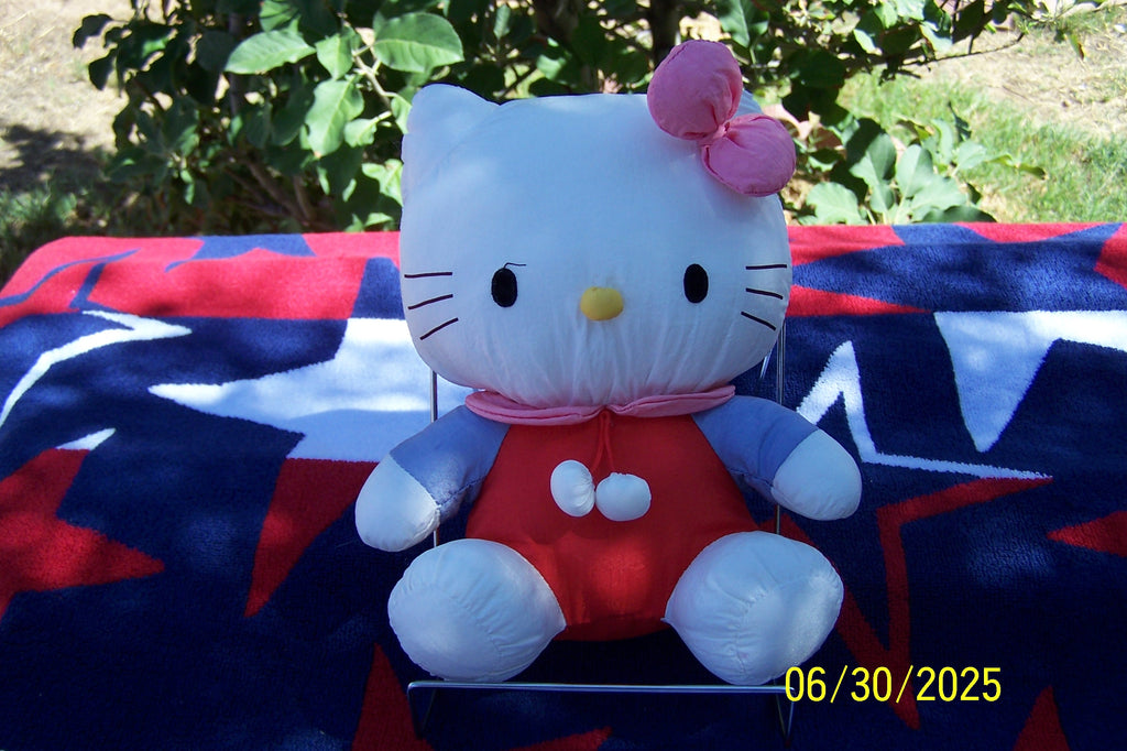 Hello Kitty Plushy; Sanrio GmbH &nbsp;22525 Hamburg Germany Vintage