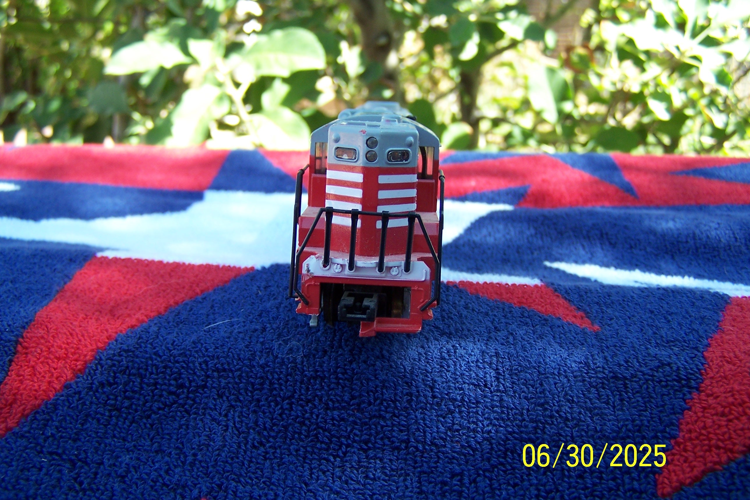 HO Train Tyco Burlington SD24